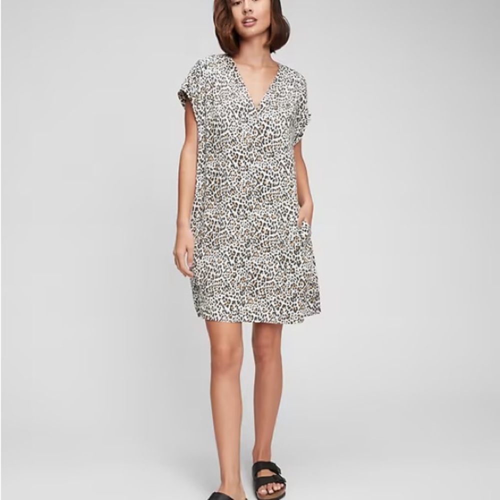 GAP Leopard Print V-Neck Dress -  Relaxed Fit